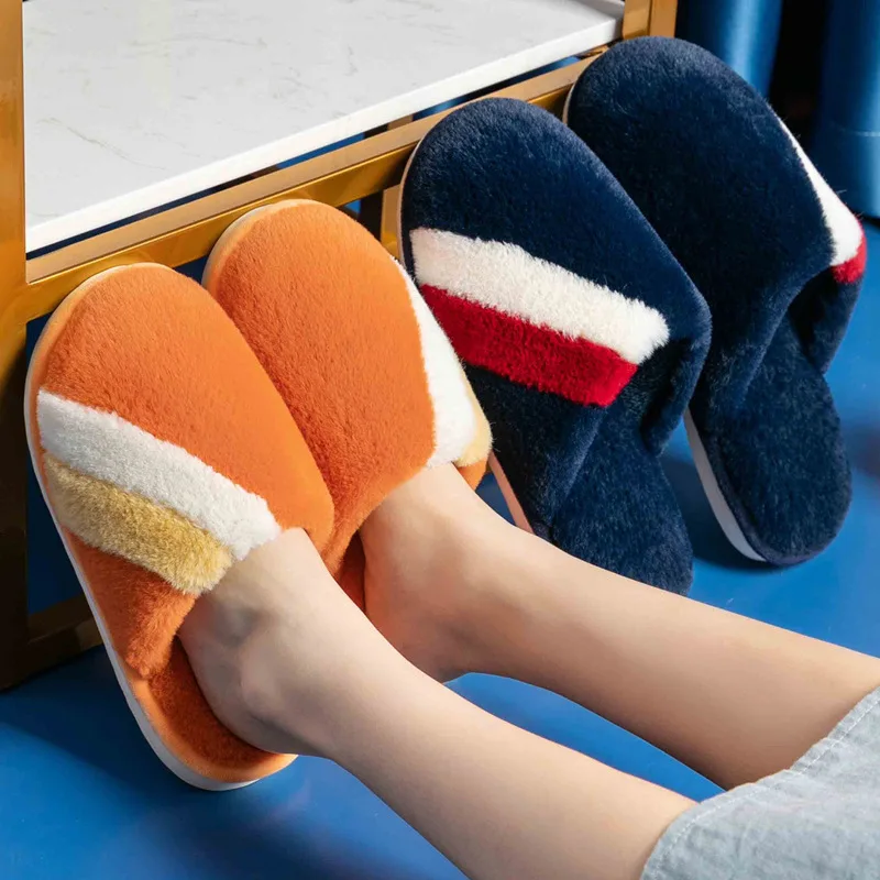 Autumn and winter cotton slippers ladies winter home warm plush indoor slippers winter home M-55949
Autumn and winter cotton slippers ladies winter home warm plush indoor slippers winter home M-55949