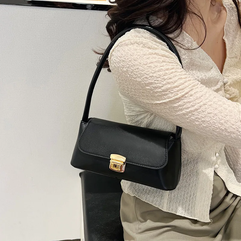 Fashion Leisure women's popular new trend, Korean version simple one shoulder small bag fashionable handbag underarm
Fashion Leisure women's popular new trend, Korean version simple one shoulder small bag fashionable handbag underarm