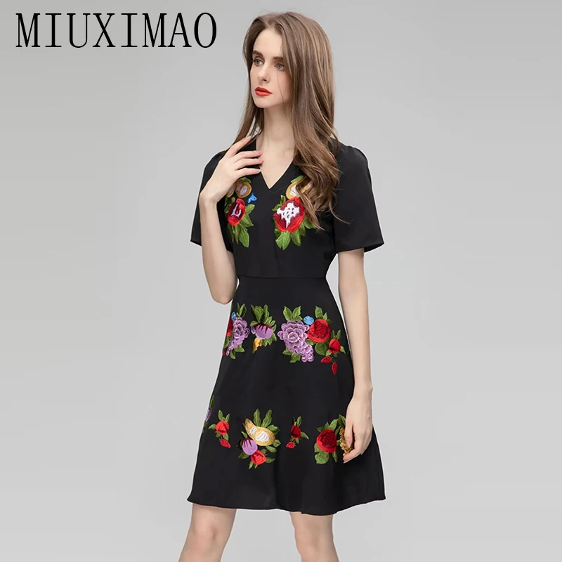 

MIUXIMAO 2023 Spring&Summer Elegant Dress Short Sleeve V-Neck Red Rose Embroidery Fashion Black Mini Dress Women Vestide
