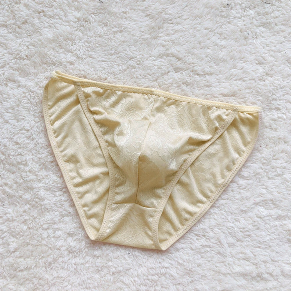 Sexy Mens Elastic Ice Silk Low Rise Briefs Breathable Lingerie Bulge Pouch Comfortable Underwear Male Ultra-Thin Underpants
Sexy Mens Elastic Ice Silk Low Rise Briefs Breathable Lingerie Bulge Pouch Comfortable Underwear Male Ultra-Thin Underpants