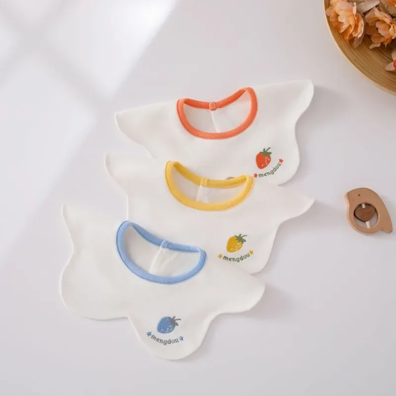 

Baby Cotton Saliva Towel Bib Newborn Gauze Anti-vomiting Milk Can Rotate Bib Baby Strawberry Petals