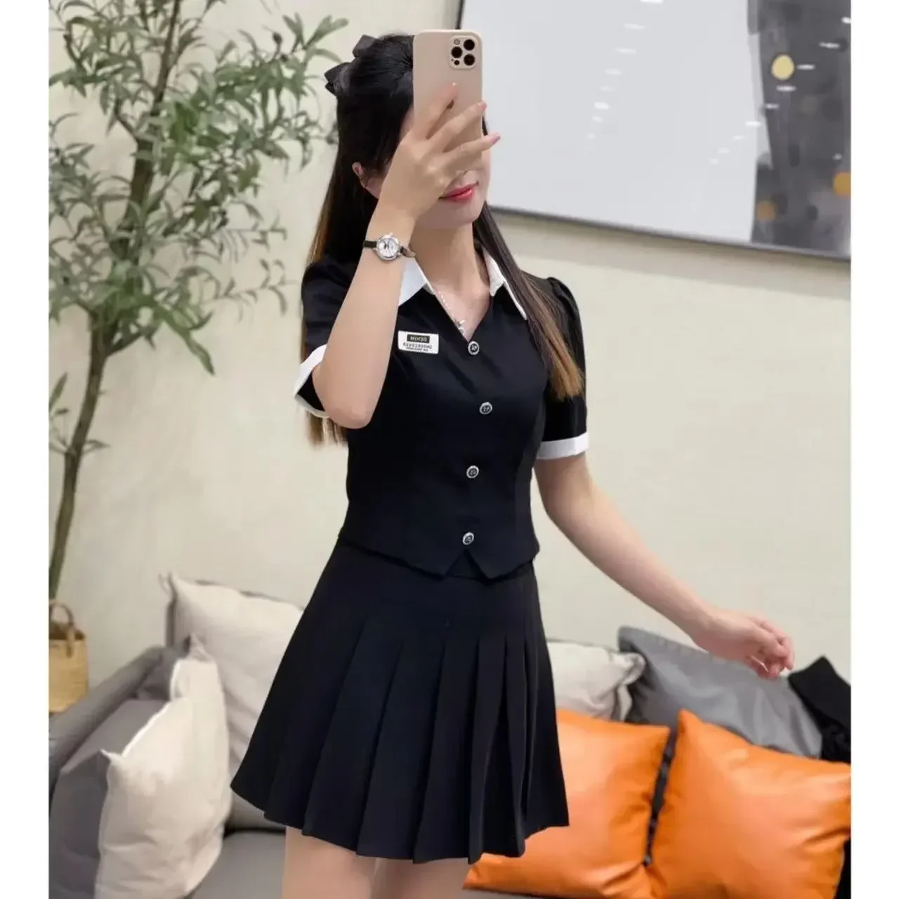 Spring/Summer Korean Age Reducing Fashion Set for Women 2023 New Style Slim Pleated Dress Elegant Women's Two Piece Set
Spring/Summer Korean Age Reducing Fashion Set for Women 2023 New Style Slim Pleated Dress Elegant Women's Two Piece Set