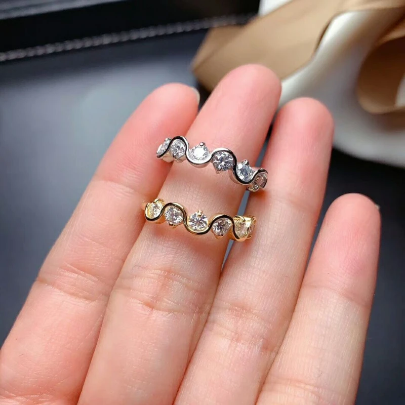 3mm Glittering Moissanite Gemstone New Fashion Ring for Women 925 Sterling Silver Fine Wedding Jewelry
3mm Glittering Moissanite Gemstone New Fashion Ring for Women 925 Sterling Silver Fine Wedding Jewelry