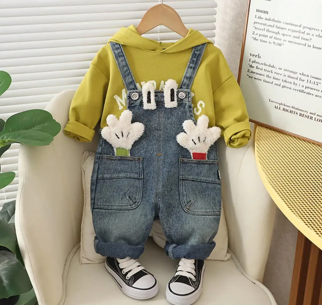 Christmas Outfits for Kids Baby Clothes Spring Autumn Letter Hooded Sweatshirts+Cartoon Overalls Girls Tracksuits Children Suits
Christmas Outfits for Kids Baby Clothes Spring Autumn Letter Hooded Sweatshirts+Cartoon Overalls Girls Tracksuits Children Suits