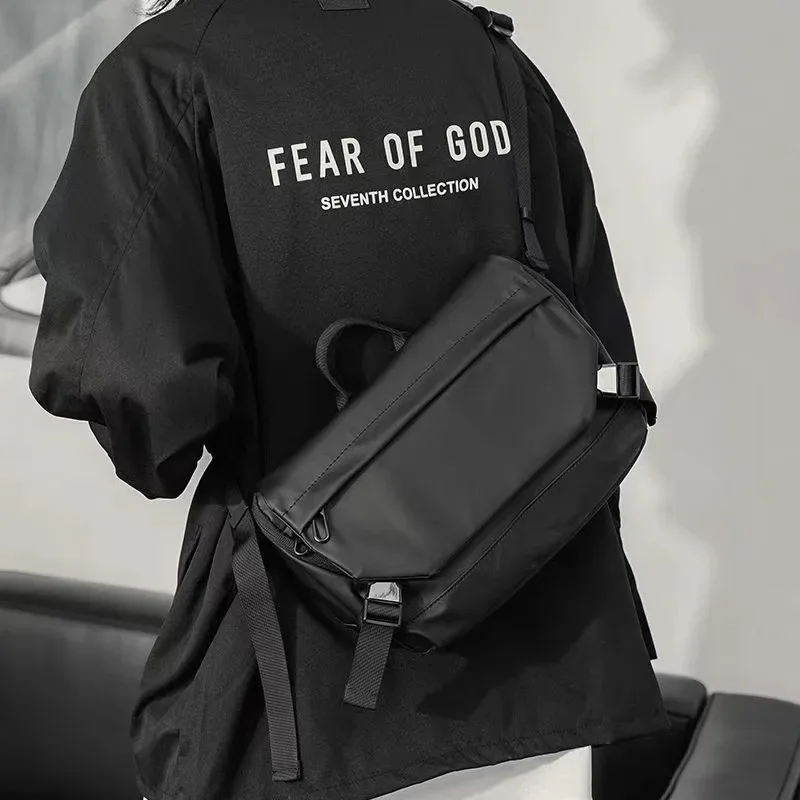 Fashion Men Shoulder Crossbody Bag Nylon Cloth Messenger Bags for Man 2023 Male Designer Handbags Sports Travel Cross Satchel
Fashion Men Shoulder Crossbody Bag Nylon Cloth Messenger Bags for Man 2023 Male Designer Handbags Sports Travel Cross Satchel