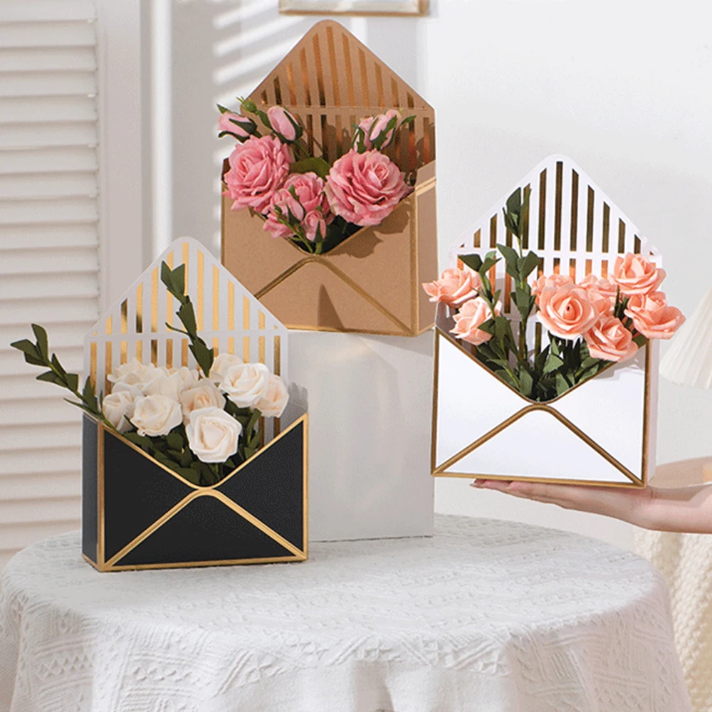 Folded Envelope Flower Box Rose Flower Bouquet Gift Box Bridal Florist Gift Packing Valentines Day Crafts Party Wedding Decor
Folded Envelope Flower Box Rose Flower Bouquet Gift Box Bridal Florist Gift Packing Valentines Day Crafts Party Wedding Decor