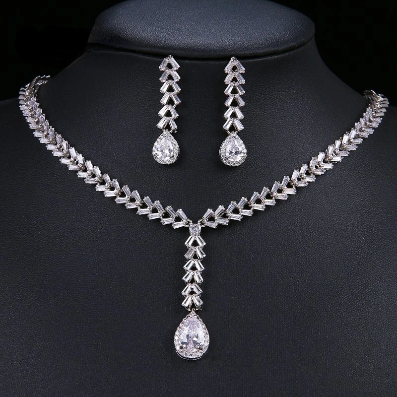 AMC Luxurious Bridal Wedding Jewelry Set Water Drop Dangle Earring Pendant Necklace Zircon Party Accessories Gifts for Women
AMC Luxurious Bridal Wedding Jewelry Set Water Drop Dangle Earring Pendant Necklace Zircon Party Accessories Gifts for Women