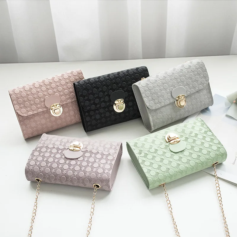 Female bag embossed Korean version chain small square bag 2023 new single shoulder crossbody mobile phone bag tide
Female bag embossed Korean version chain small square bag 2023 new single shoulder crossbody mobile phone bag tide
