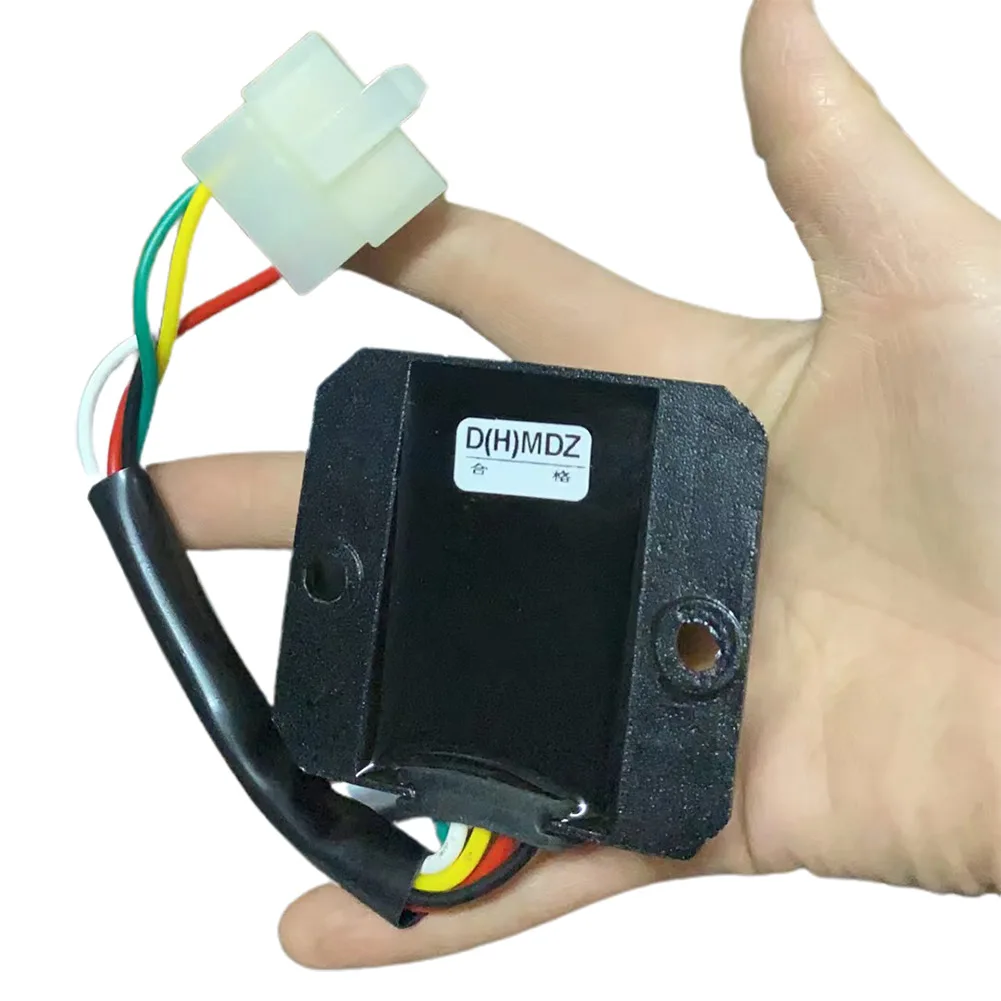 Выпрямитель регулятора для мотоцикла, велосипеда GY6 50 150cc 0-4A 20-60 в 5-проводной гнездовой разъем, черный пластик, для велосипеда, мотоцикла
Выпрямитель регулятора для мотоцикла, велосипеда GY6 50 150cc 0-4A 20-60 в 5-проводной гнездовой разъем, черный пластик, для велосипеда, мотоцикла