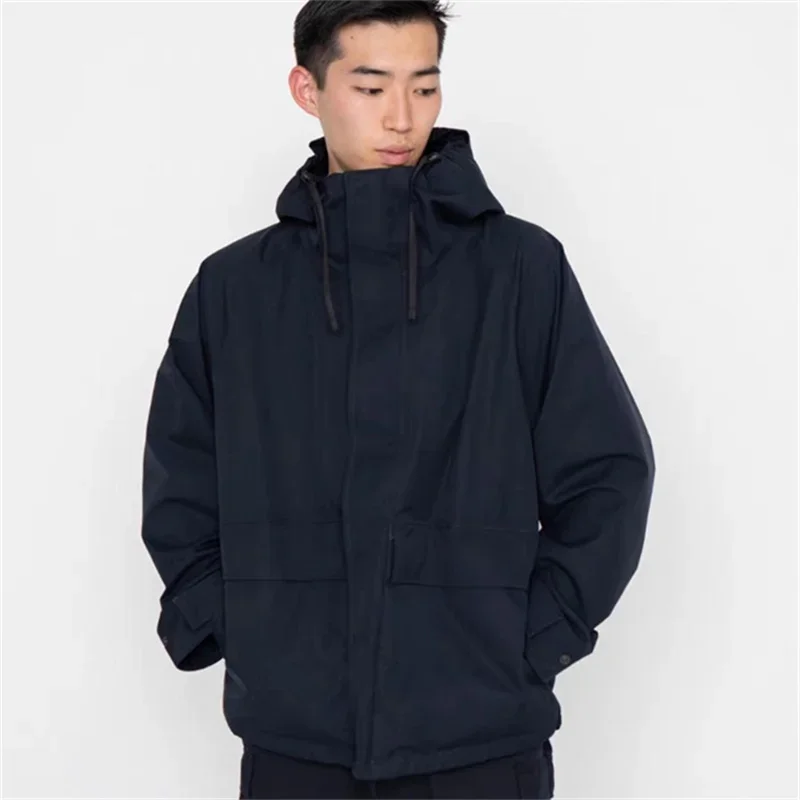 Nanamica Men's Hooded Jackets Japanese Autumn Windproof Outdoor Mountaineering Waterproof Adhesive Oversized Sprinkler Coats
Nanamica Men's Hooded Jackets Japanese Autumn Windproof Outdoor Mountaineering Waterproof Adhesive Oversized Sprinkler Coats