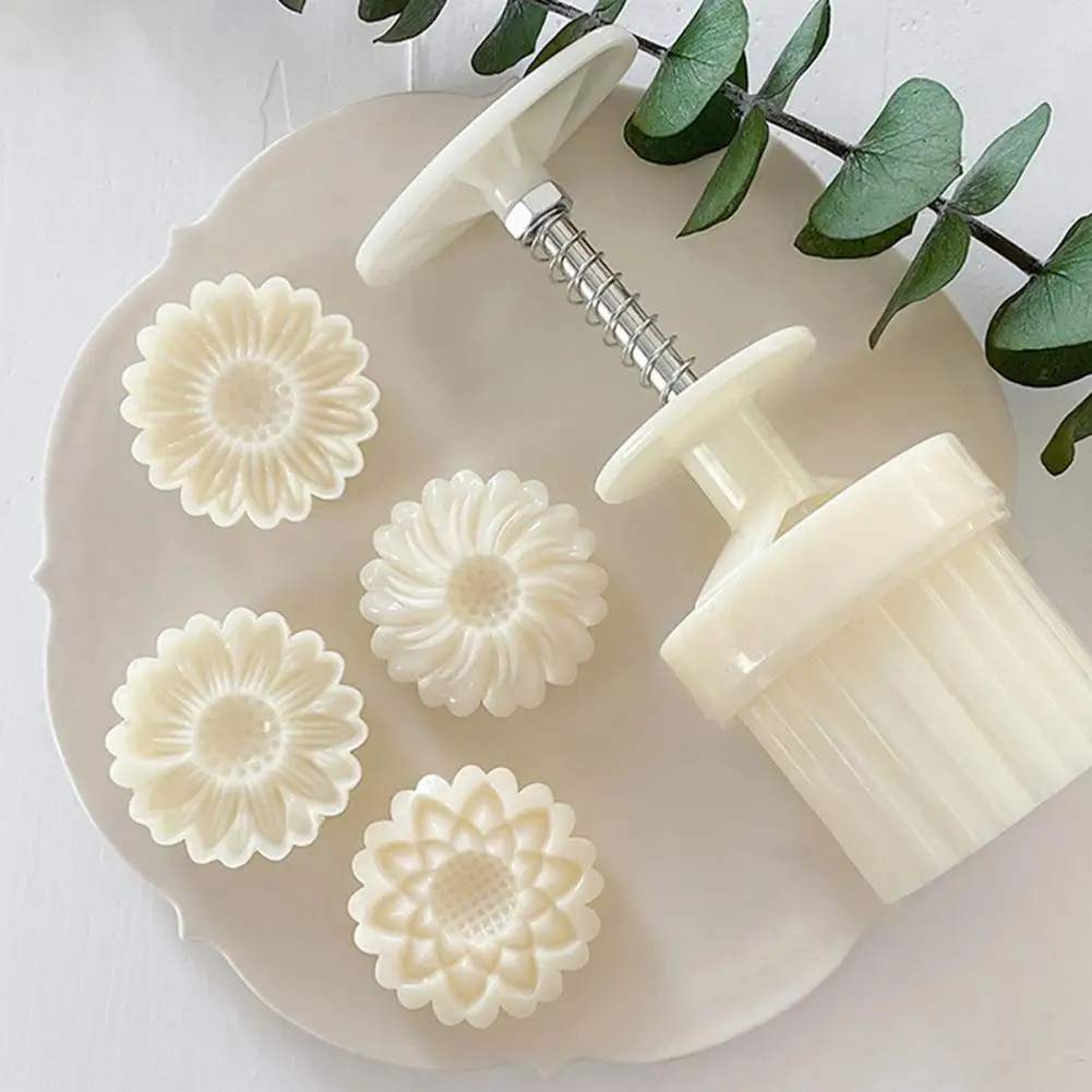 Экологически чистая многофункциональная форма для торта милой формы для фестиваля середины осени 
Экологически чистая многофункциональная форма для торта милой формы для фестиваля середины осени