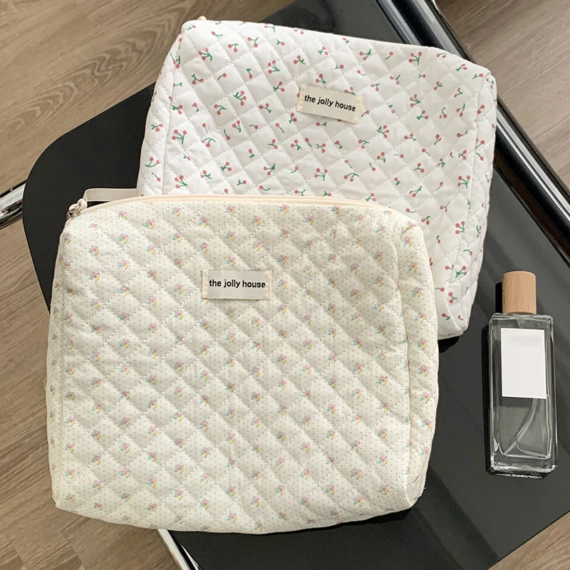 Large Capacity Clutches Soft Cotton Women Zipper Cosmetic Organizer Cute Makeup Bag Large Make Up Purse Portable Cosmetic Bag
Large Capacity Clutches Soft Cotton Women Zipper Cosmetic Organizer Cute Makeup Bag Large Make Up Purse Portable Cosmetic Bag