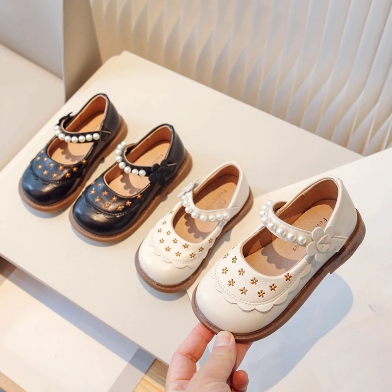 Baby Spring New Soft Sole Breathable and Comfortable Walking Shoes Girls' Fashion Flower Shallow Mouth Small Leather Shoes
Baby Spring New Soft Sole Breathable and Comfortable Walking Shoes Girls' Fashion Flower Shallow Mouth Small Leather Shoes
