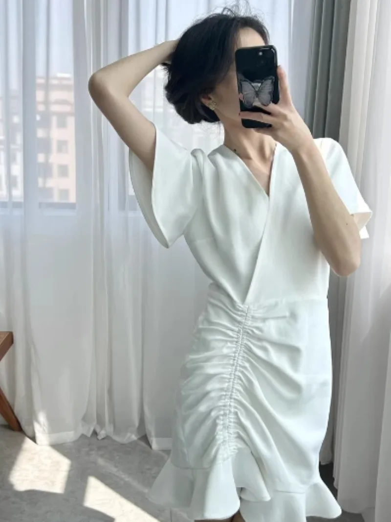 Женское мини-платье с оборками, белое асимметричное платье с V-образным вырезом и коротким рукавом, модель 2024 на лето
Женское мини-платье с оборками, белое асимметричное платье с V-образным вырезом и коротким рукавом, модель 2024 на лето