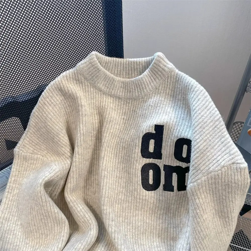 Korean style autumn and winter personalized letters retro men and women lazy knitwear couple high-end casual sweater harajuku
Korean style autumn and winter personalized letters retro men and women lazy knitwear couple high-end casual sweater harajuku