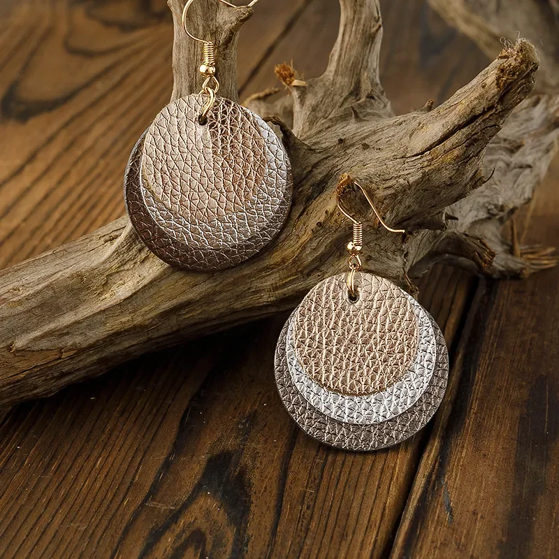 Vintage Personality Leather Earrings Round Three Layer Circular Die-casting Process Pattern Dangle Earring for Women Accessories
Vintage Personality Leather Earrings Round Three Layer Circular Die-casting Process Pattern Dangle Earring for Women Accessories