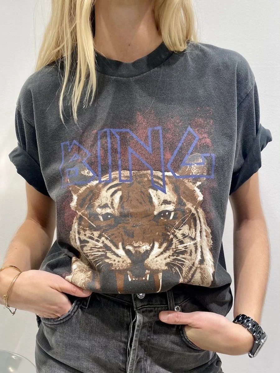 Vintage Tiger Print Cotton T-shirts Women Summer Casual Classic Animal Short Sleeve Tees Streetwear Fashion Tops Clothes Female 
Vintage Tiger Print Cotton T-shirts Women Summer Casual Classic Animal Short Sleeve Tees Streetwear Fashion Tops Clothes Female