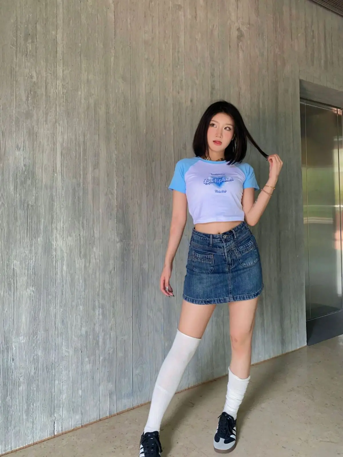Badflood Embroidery Gradient Love Patchwork Blue White Short Sleeve Spicy Girls South Korean Minority Contrast Fashion Brand T-s
Badflood Embroidery Gradient Love Patchwork Blue White Short Sleeve Spicy Girls South Korean Minority Contrast Fashion Brand T-s