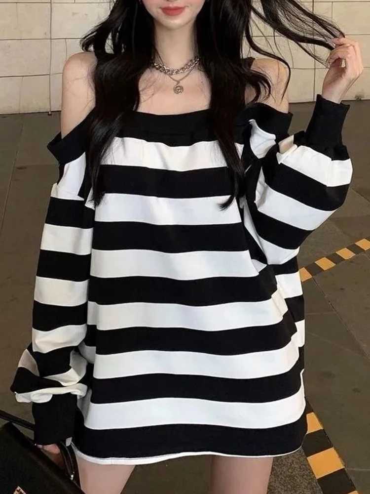 Striped T-shirts Women Korean Fashion Off Shoulder Pullover Tops Female Autumn Loose Casual Tees Lady Chic Lantern Sleeve Tops
Striped T-shirts Women Korean Fashion Off Shoulder Pullover Tops Female Autumn Loose Casual Tees Lady Chic Lantern Sleeve Tops