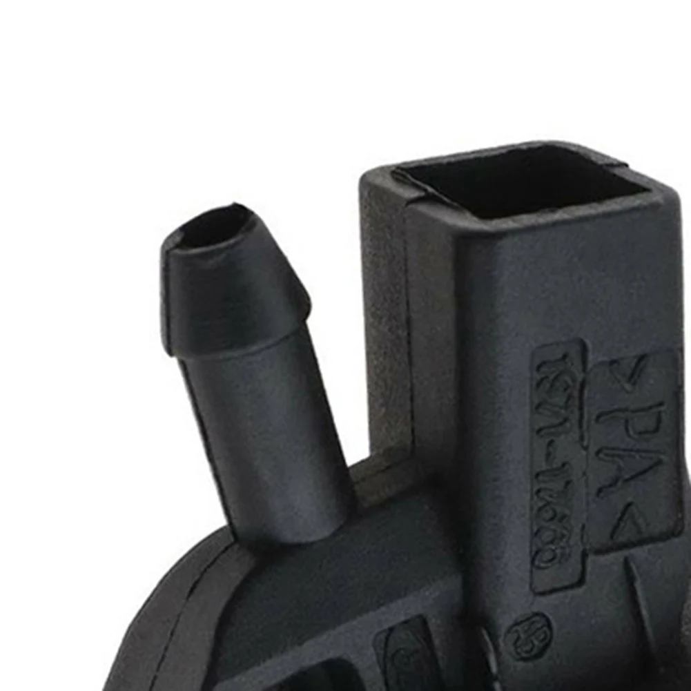 2x Windscreen Washer Jet Spray Nozzles Windshield Wiper Blade Water Jets Fit For X-Type 2001-2010 Black
2x Windscreen Washer Jet Spray Nozzles Windshield Wiper Blade Water Jets Fit For X-Type 2001-2010 Black