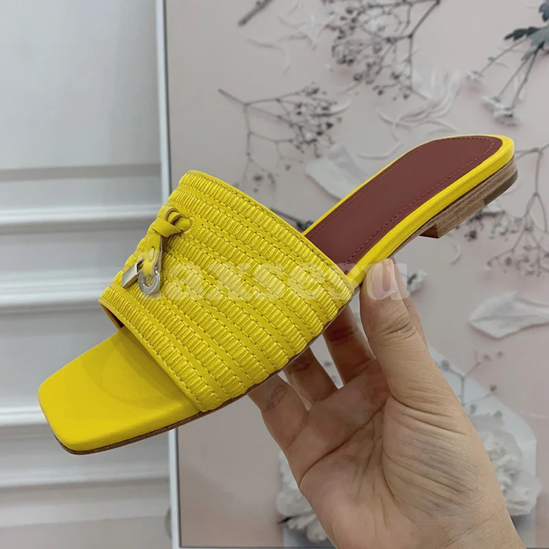 Female Slippers Summer 2024 New Style Square Toe Cap Genuine Leather Material Slippers Temperament Versatile Women Shoes
Female Slippers Summer 2024 New Style Square Toe Cap Genuine Leather Material Slippers Temperament Versatile Women Shoes