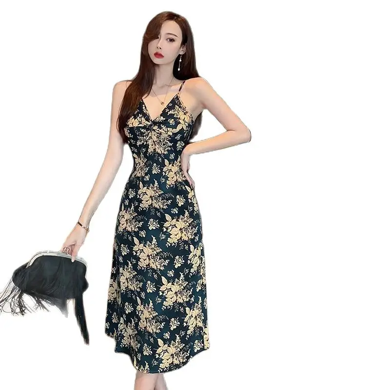 Women 2023Summer Floral Dress Sleeveless Frilly Suspender Dress Party Summer Ladies Short Sleeve V-neck Split Mid-length Dress
Women 2023Summer Floral Dress Sleeveless Frilly Suspender Dress Party Summer Ladies Short Sleeve V-neck Split Mid-length Dress