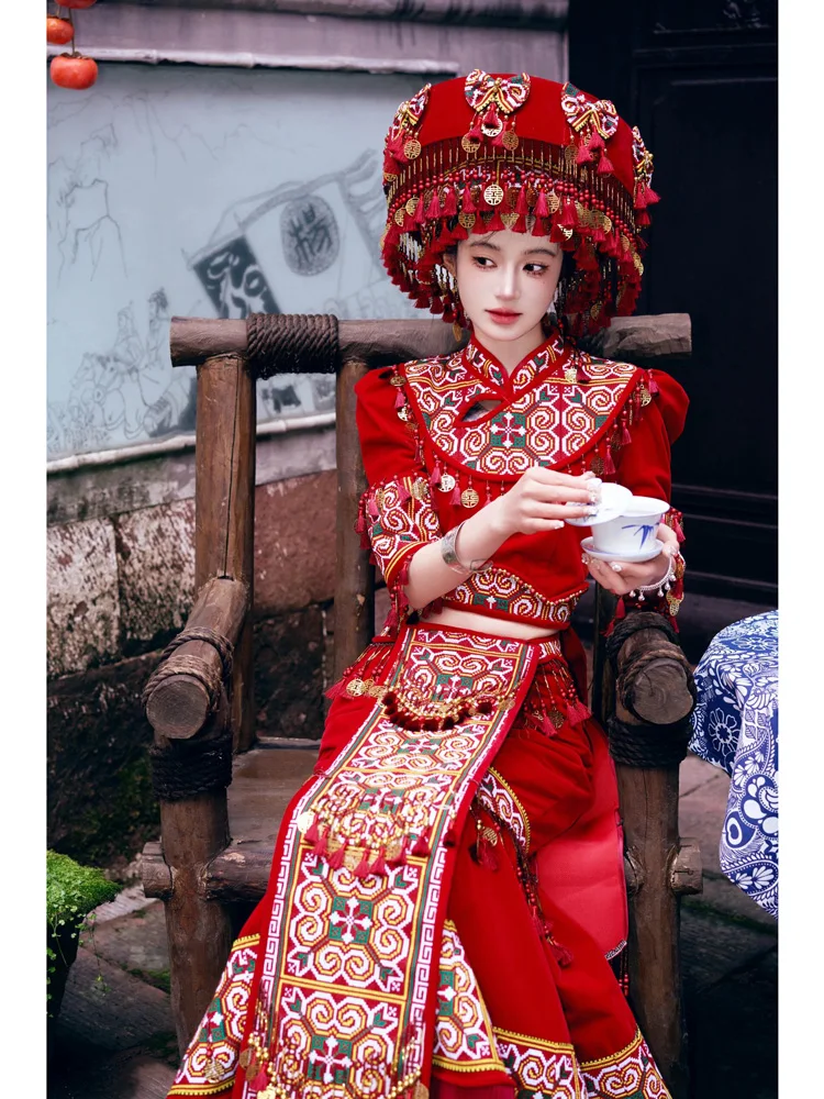 

High-End Tujia Clothing Women's Red Ethnic Style Improved Miao Embroidery Heavy Industry Wedding Clothes Travel Photography New