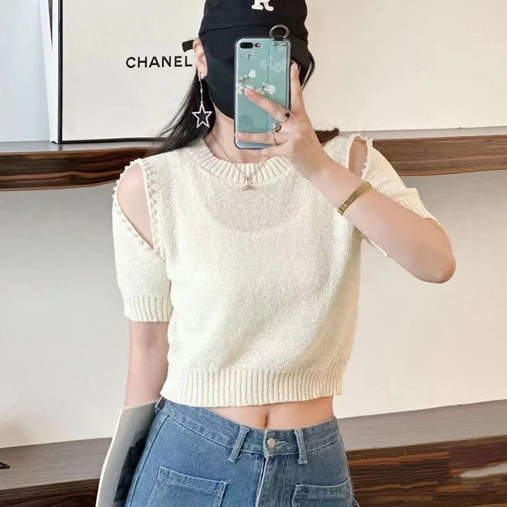 Summer Hollow Off Shoulder Pearl Knit T Shirt For Women 2023New Design Sense Temperament Slim Tops Short Sleeve Solid Color Tees
Summer Hollow Off Shoulder Pearl Knit T Shirt For Women 2023New Design Sense Temperament Slim Tops Short Sleeve Solid Color Tees