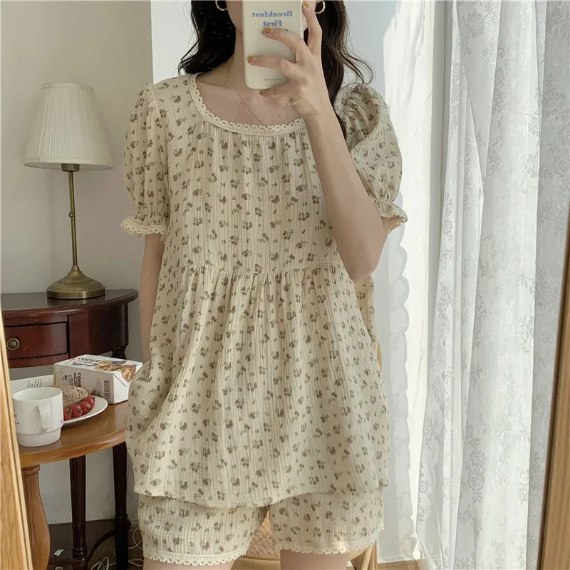 Summer Sleepwear Suit Korean Soft Cotton Floral Lace Home Clothes Women Pajama Set Short Sleeve Shorts Pijamas Out Wear D220
Summer Sleepwear Suit Korean Soft Cotton Floral Lace Home Clothes Women Pajama Set Short Sleeve Shorts Pijamas Out Wear D220