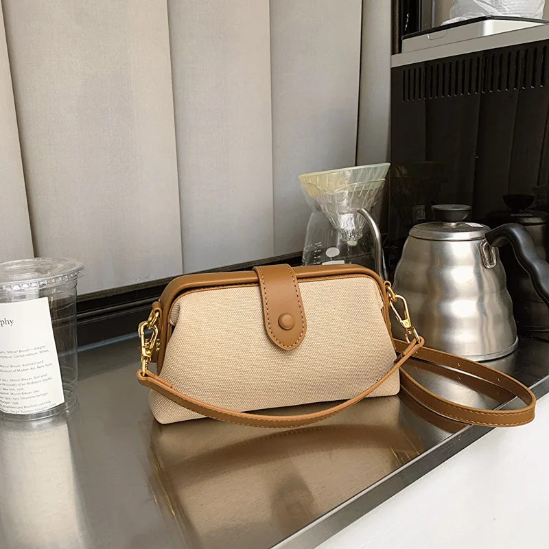 Bag women's bag 2023 new retro niche design light handbag light luxury simple single shoulder crossbody bag
Bag women's bag 2023 new retro niche design light handbag light luxury simple single shoulder crossbody bag