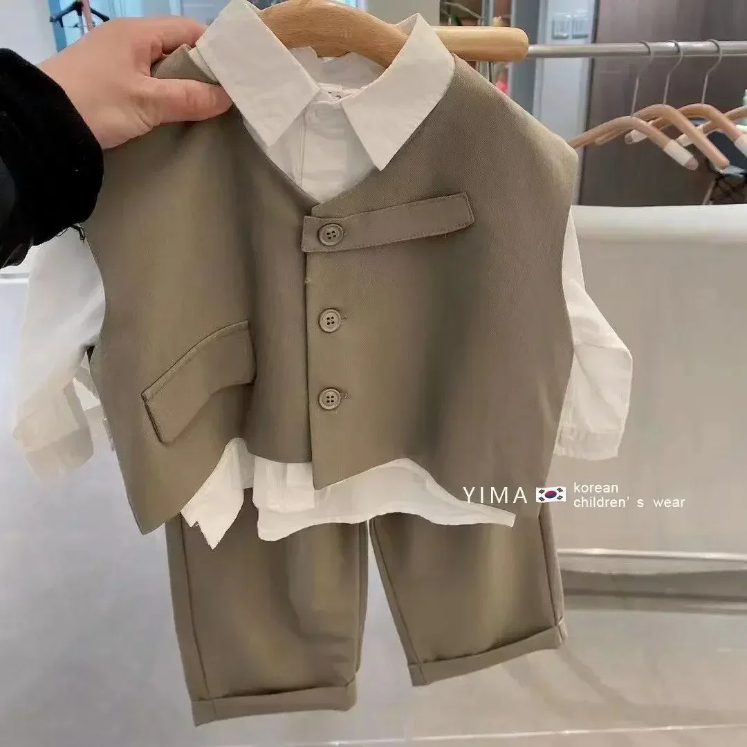 Boys Suit Spring Autumn New Kids Clothes Casual Waistcoat and Shirt and Pants Three Piece Set Turn-down Collar Children Jackets
Boys Suit Spring Autumn New Kids Clothes Casual Waistcoat and Shirt and Pants Three Piece Set Turn-down Collar Children Jackets