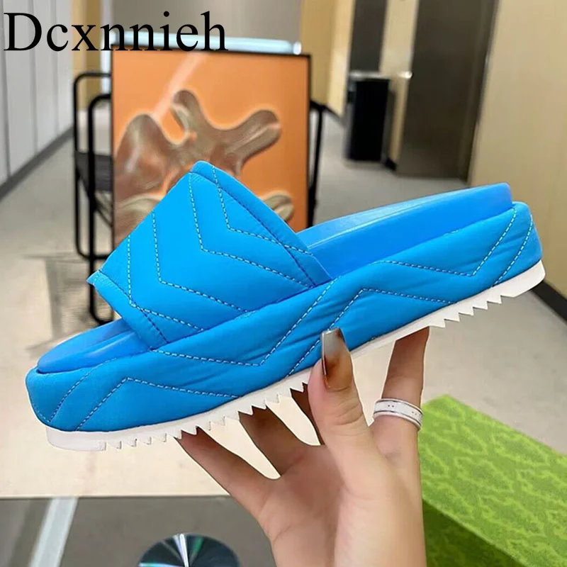 New Anti-skid flat bottom slippers women's thick sole solid color sandals summer outdoor leisure vacation beach shoes women 2023
New Anti-skid flat bottom slippers women's thick sole solid color sandals summer outdoor leisure vacation beach shoes women 2023
