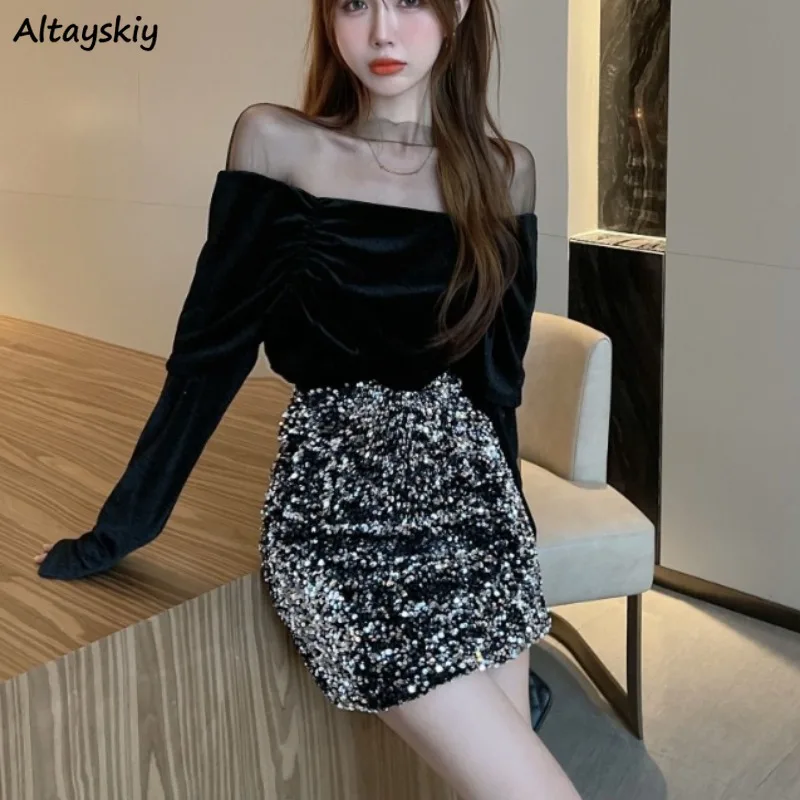 Женские комплекты, сетчатый черный топ с воротником-лодочкой и длинными рукавами, юбка с завышенной талией и блестками, уличная одежда, универсальные трендовые весенние Ins комплекты
Женские комплекты, сетчатый черный топ с воротником-лодочкой и длинными рукавами, юбка с завышенной талией и блестками, уличная одежда, универсальные трендовые весенние Ins комплекты