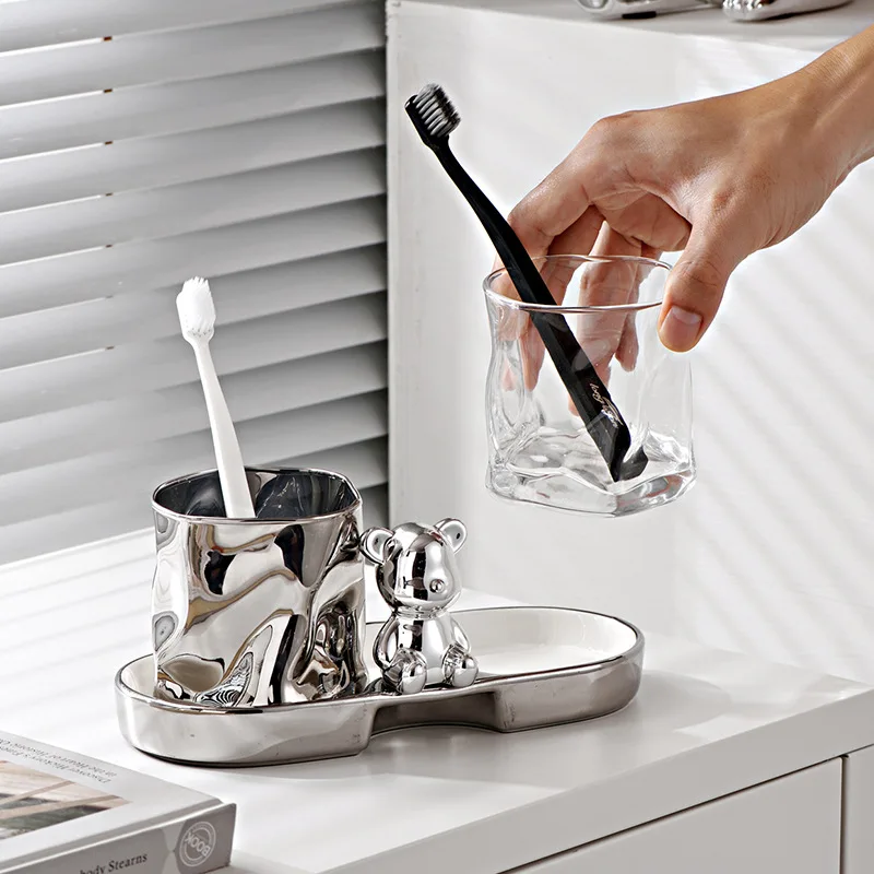 Light Luxury Electroplated Ceramic Mouthwash Cup Home Bathroom Brushing Cup Set Couple Toiletry Cup Set Valentine's Day Gift
Light Luxury Electroplated Ceramic Mouthwash Cup Home Bathroom Brushing Cup Set Couple Toiletry Cup Set Valentine's Day Gift