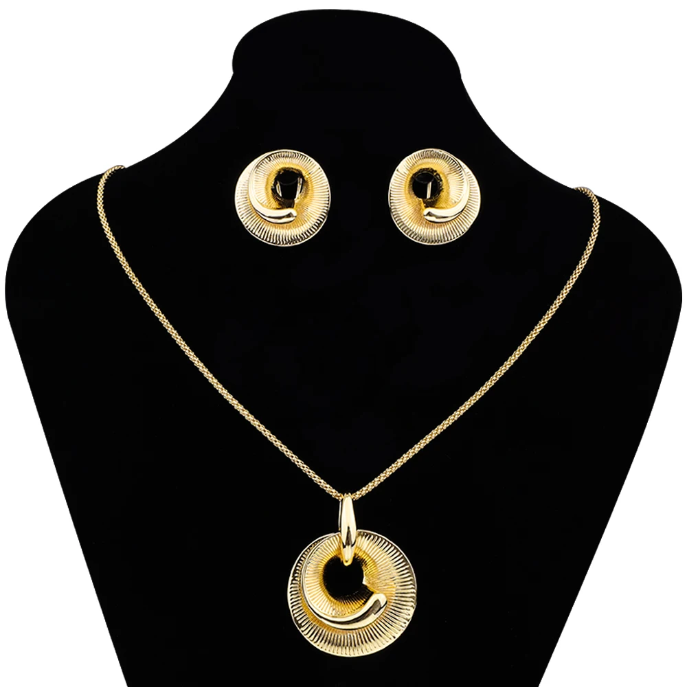 Irish Women's Jewelry Gold Color Spiral Shape Pendant Necklace Exquisite Versatile Earring Set Christmas Gift Free Shipping
Irish Women's Jewelry Gold Color Spiral Shape Pendant Necklace Exquisite Versatile Earring Set Christmas Gift Free Shipping