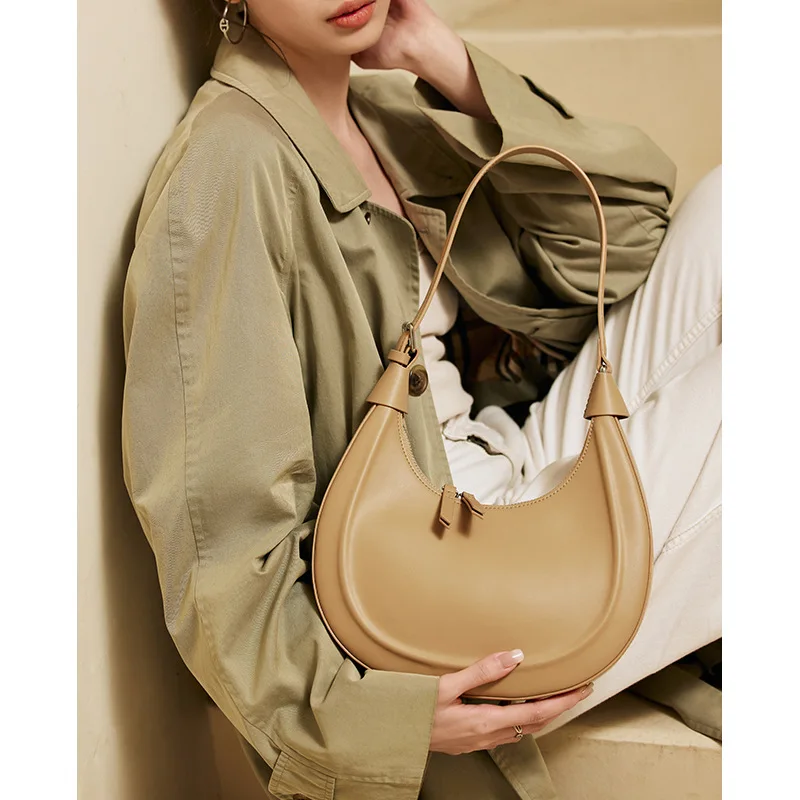 ZR DIARY Split Leather Circular Bags Women Shoulder Bags Zipper Closure Female Vintage Underarm Crescent Bag 9016
ZR DIARY Split Leather Circular Bags Women Shoulder Bags Zipper Closure Female Vintage Underarm Crescent Bag 9016