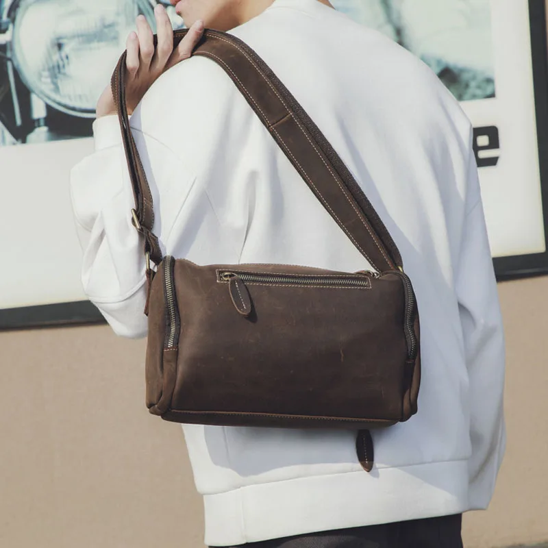 AETOO Men's Retro Leather One Shoulder Messenger Bag Casual First Layer Leather Handmade Crazy Horse Leather Chest Bag
AETOO Men's Retro Leather One Shoulder Messenger Bag Casual First Layer Leather Handmade Crazy Horse Leather Chest Bag