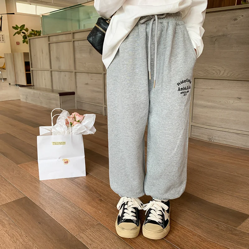 Autumn girls letters printing sweatpants boys loose sports Trousers Kids drawstring jogger pants
Autumn girls letters printing sweatpants boys loose sports Trousers Kids drawstring jogger pants