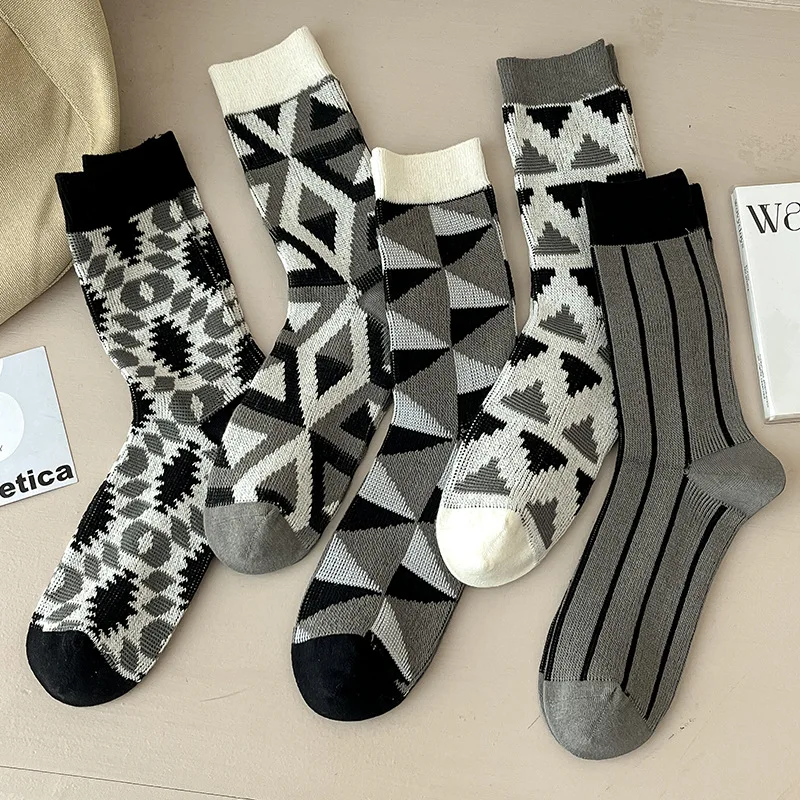 Men'S Socks Business Casual Cotton Socks Geometric Pattern Black White Color Stockings For Men Skin-Friendly Versatile Stocking
Men'S Socks Business Casual Cotton Socks Geometric Pattern Black White Color Stockings For Men Skin-Friendly Versatile Stocking