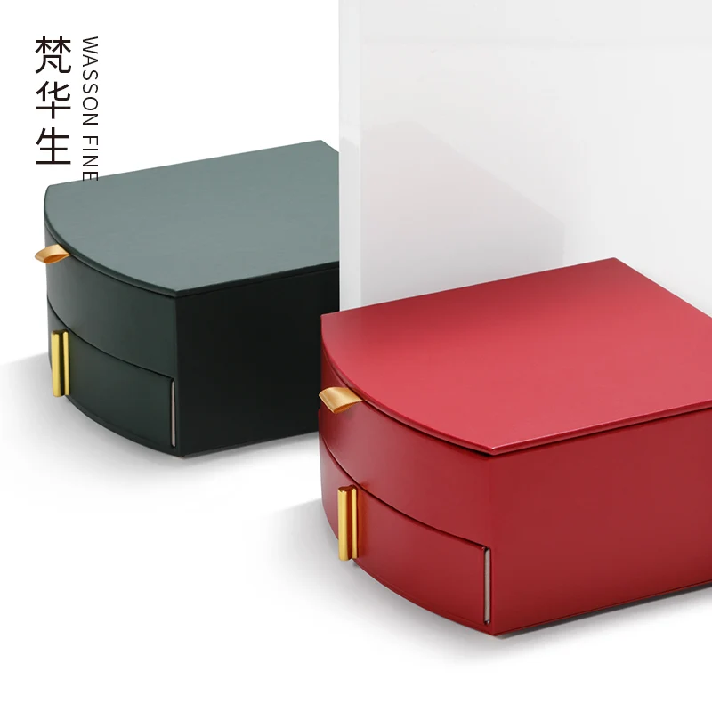 New jewelry storage box Double layer necklace ring earrings Ear studs Jewelry box High grade European style jewelry box
New jewelry storage box Double layer necklace ring earrings Ear studs Jewelry box High grade European style jewelry box