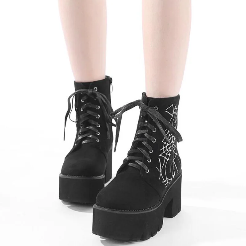 GCYCG New Fashion Flower Platform Boots Chunky Punk Suede Leather Womens Gothic Shoes Nightclub Lace Up Back Zipper High Quality
GCYCG New Fashion Flower Platform Boots Chunky Punk Suede Leather Womens Gothic Shoes Nightclub Lace Up Back Zipper High Quality