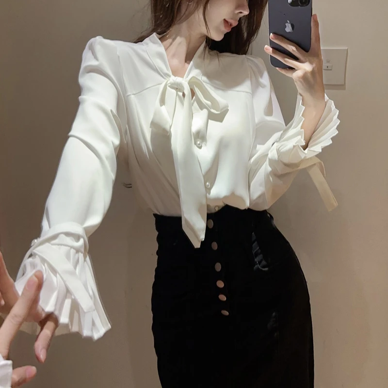 Fashion Korean Sweet Bow Tie Chiffon Blouses Women Autumn Casual Loose Clothes Long Sleeve Ladies Vintage Shirts Blusas Mujer
Fashion Korean Sweet Bow Tie Chiffon Blouses Women Autumn Casual Loose Clothes Long Sleeve Ladies Vintage Shirts Blusas Mujer