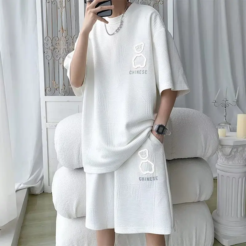 6XL Large Men's Sports Suit New Korean High Street Fashion T-shirt Shorts Two-piece Set Men Retro Neck Top Designer Clothes Men
6XL Large Men's Sports Suit New Korean High Street Fashion T-shirt Shorts Two-piece Set Men Retro Neck Top Designer Clothes Men