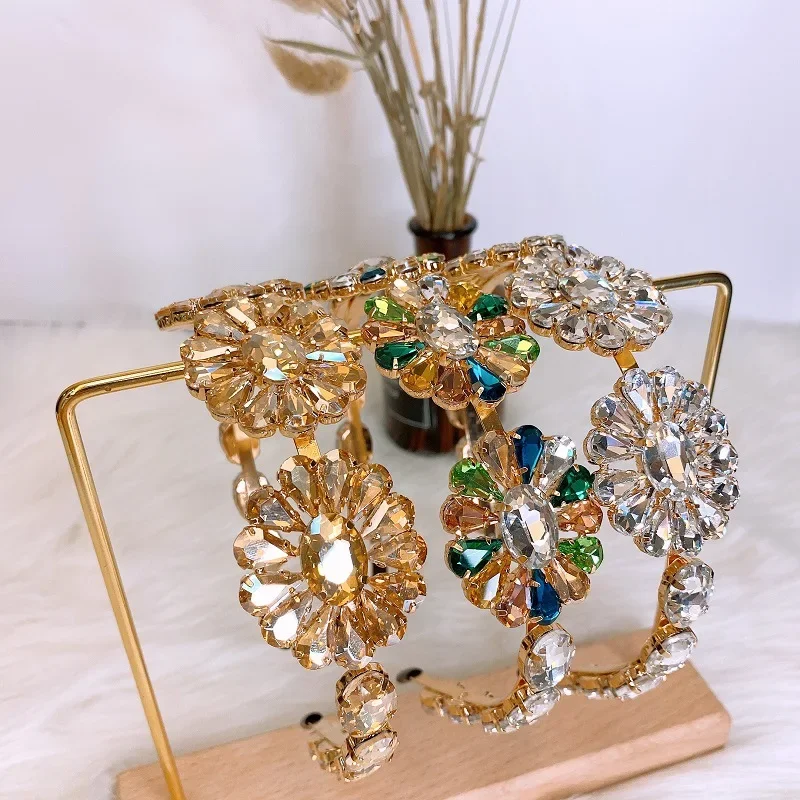 Super flash alloy diamond glass headband flower full diamond narrow side fashion headdress net celebrity
Super flash alloy diamond glass headband flower full diamond narrow side fashion headdress net celebrity