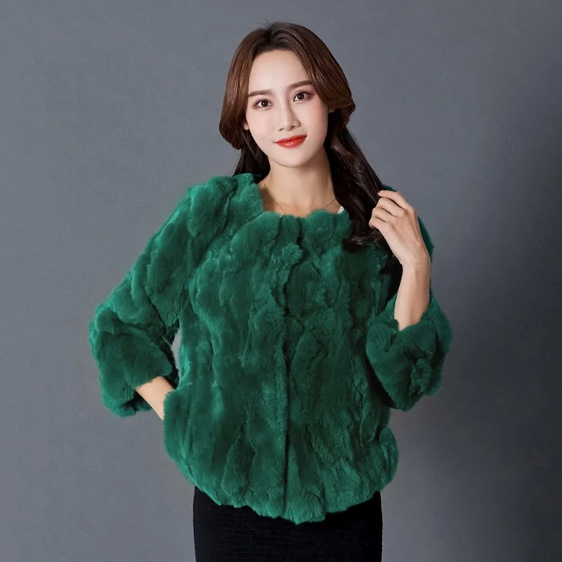 2023 New Women Imitate Rex Rabbit Fur Outwear Autumn Winter Fashion Casual Warm Short Fur Coat Round Collar Solid Color Outcoat
2023 New Women Imitate Rex Rabbit Fur Outwear Autumn Winter Fashion Casual Warm Short Fur Coat Round Collar Solid Color Outcoat