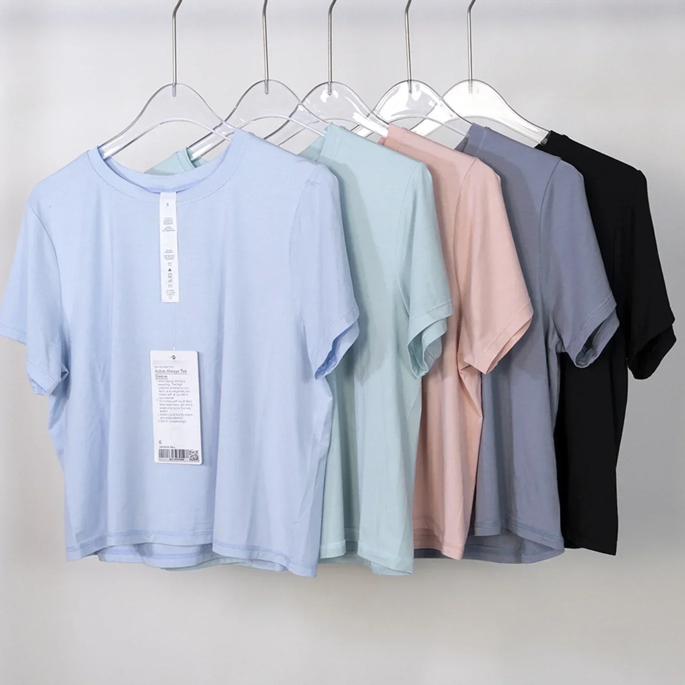 Casual Short Sleeve Shirts Loose Top Women Tops Relaxed Fit Designed for On the Move
Casual Short Sleeve Shirts Loose Top Women Tops Relaxed Fit Designed for On the Move