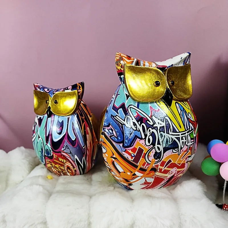Creative colorful resin crafts owl ornaments, household wine cabinet living room resin water transfer decoration
Creative colorful resin crafts owl ornaments, household wine cabinet living room resin water transfer decoration