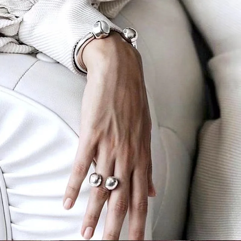 YS 2022 New Pure handmade high quali Silver Color Bead screw rings Can Be Given As A Gift To Women with Free Wholesale Shipping
YS 2022 New Pure handmade high quali Silver Color Bead screw rings Can Be Given As A Gift To Women with Free Wholesale Shipping