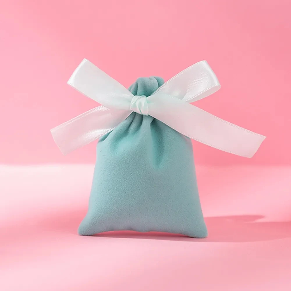 Custom Logo 50pcs Velvet Jewelry Pouches with Ribbon Jewelry Packaging Candy Wedding Gifts Pouches Jewelry Pouch for Rings
Custom Logo 50pcs Velvet Jewelry Pouches with Ribbon Jewelry Packaging Candy Wedding Gifts Pouches Jewelry Pouch for Rings