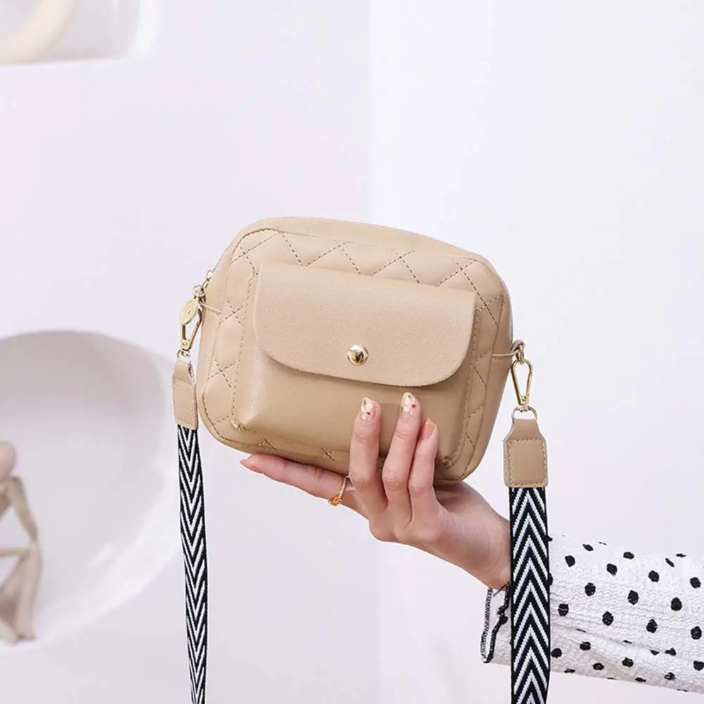 Casual Diamond Wide Strap Female With Zipper Flap-bag Messenger Bag Single Shoulder Bag Solid Color Square Handbag
Casual Diamond Wide Strap Female With Zipper Flap-bag Messenger Bag Single Shoulder Bag Solid Color Square Handbag